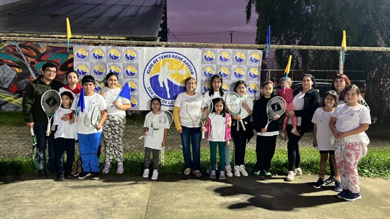 En San José de la Mariquina se realizó cierre del Taller de Tenis para niñas